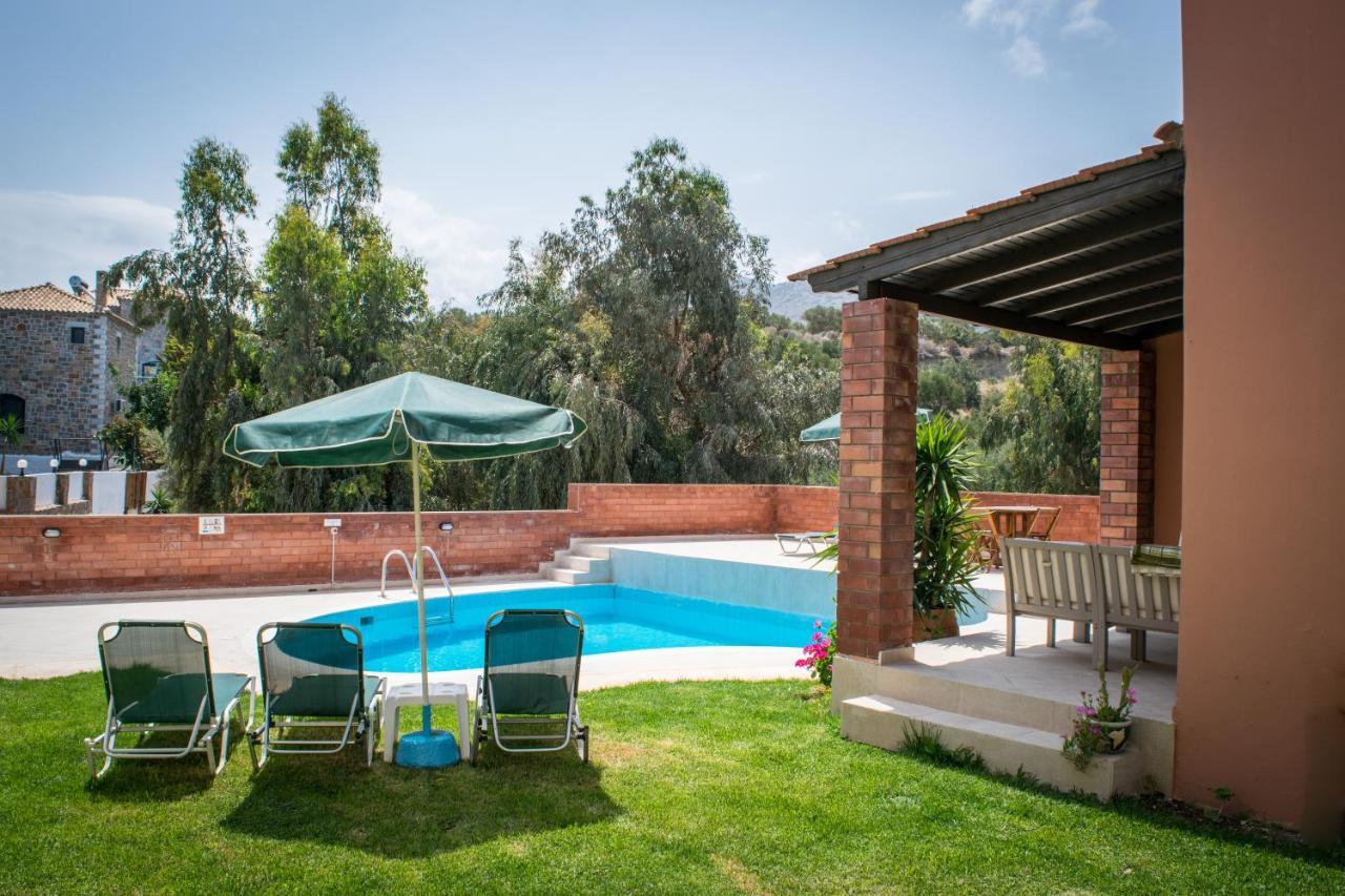 Niriides Luxury Villas Hersonissos  Exterior photo